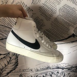 Nike Blazer Mid ‘77 in black+white!